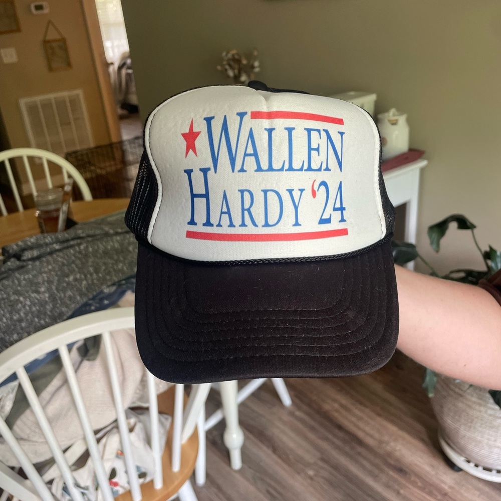 Wallen/Hardy trucker hat new